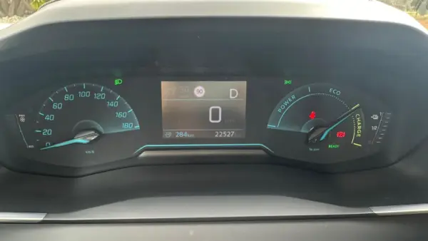 Peugeot e-208 50 kWh Allure 14