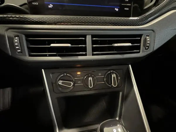 Volkswagen Taigo 1.0 TSI Urban DSG 26