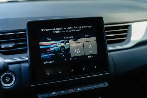 Renault Captur 1.0 TCe Exclusive 11