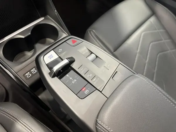BMW iX1 xDrive30 25