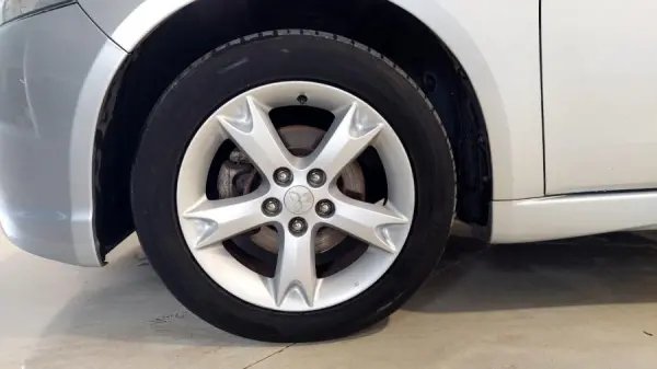 Mitsubishi Grandis 2.0 DI-D Insport 8