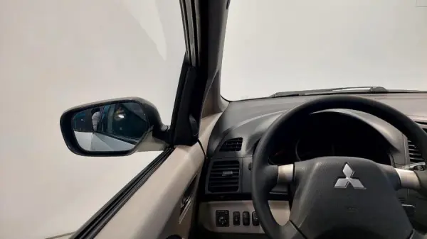 Mitsubishi Grandis 2.0 DI-D Insport 11