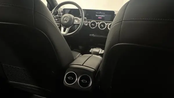 Mercedes-Benz A 180 d Progressive Aut. 27