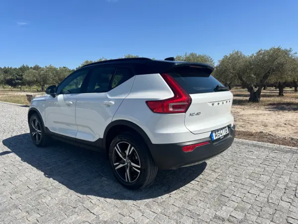 Volvo XC 40 1.5 T2 R-Design Geartronic 2