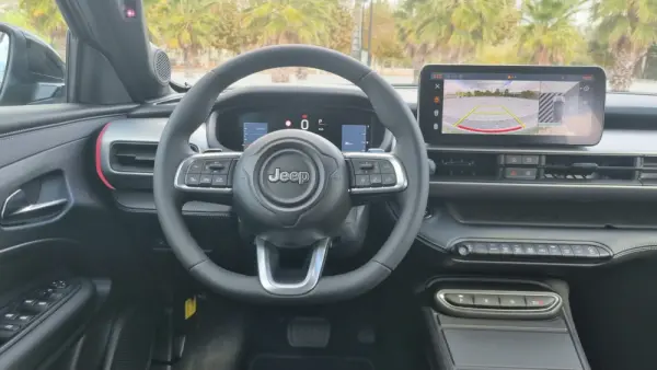 Jeep Avenger 1.2 e-Hybrid Summit DCT 10