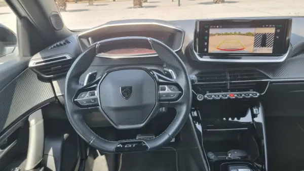Peugeot 2008 1.2 PureTech GT EAT8 9