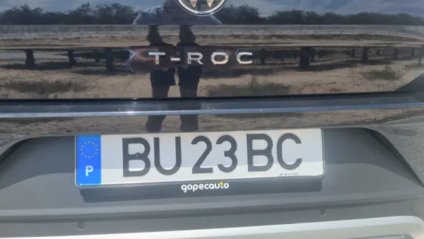 Volkswagen T-Roc 1.0 TSI Urban 23