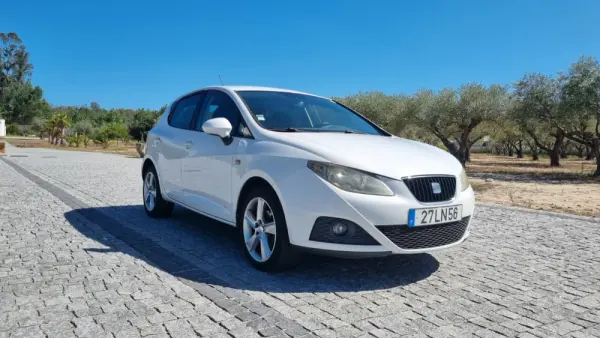 SEAT Ibiza 1.6 TDI Copa DPF 4