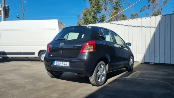 Toyota Yaris 1.4 D-4D Sol High P. MM 5