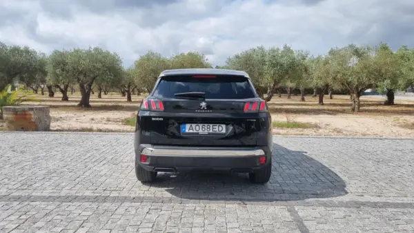 Peugeot 3008 1.6 Hybrid Allure e-EAT8 6