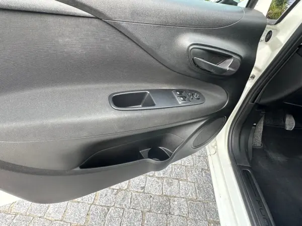 Fiat Punto 1.2 Easy S&S 17