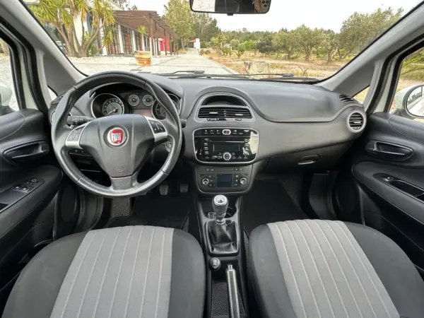 Fiat Punto 1.2 Easy S&S 11