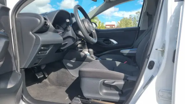 Toyota Yaris 1.5 HDF Comfort 17