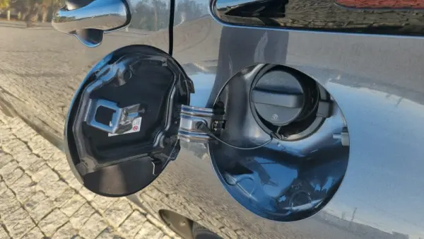 Mazda 2 1.5 L Hybrid VVT-i Centre-Line 18