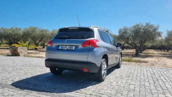 Peugeot 2008 1.2 PureTech Style 5
