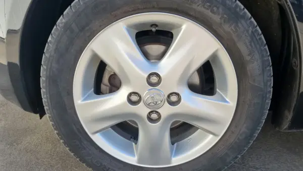 Toyota Yaris 1.4 D-4D Sol High P. MM 7