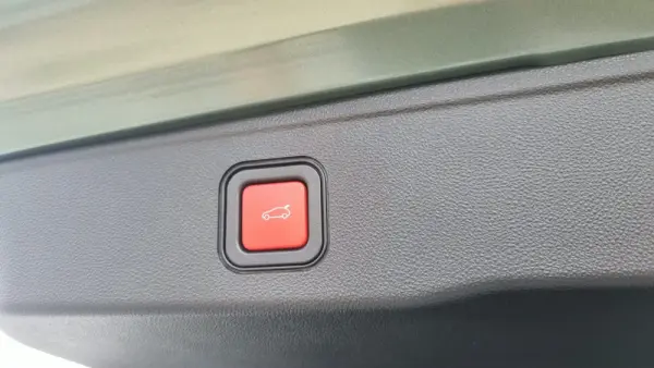 Jeep Avenger 1.2 e-Hybrid Summit DCT 20