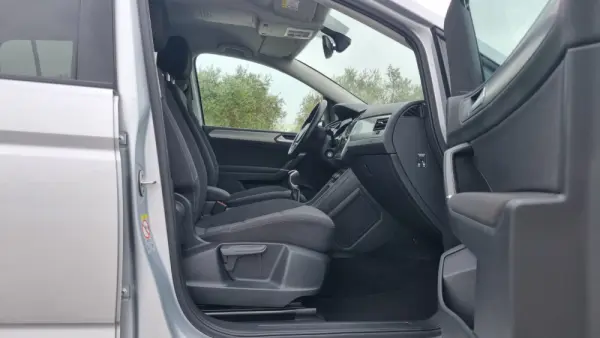 Volkswagen Touran 1.5 TSI Confortline 23