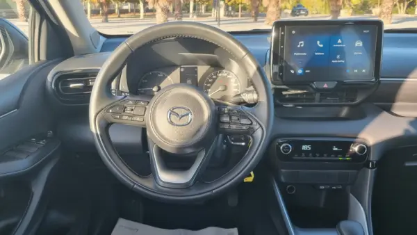 Mazda 2 1.5 L Hybrid VVT-i Centre-Line 9