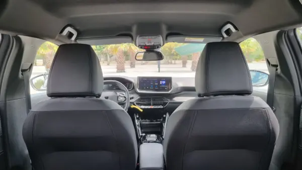 Peugeot 2008 1.2 Hybrid Allure 13