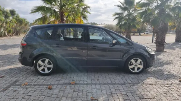 Ford S-Max 1.8 TDCi Titanium 7L 3