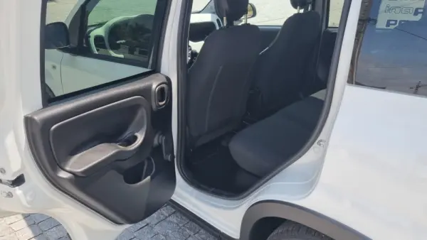 Fiat Panda Pandina 1.0 Hybrid 15