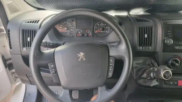 Peugeot Boxer 2.2 BlueHDi 335 L3 CD 6