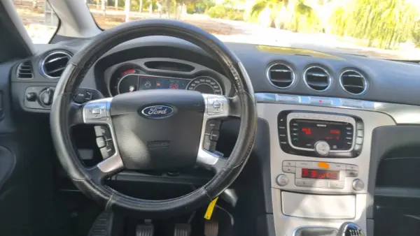 Ford S-Max 1.8 TDCi Titanium 7L 9