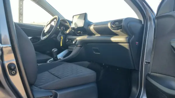 Mazda 2 1.5 L Hybrid VVT-i Centre-Line 15