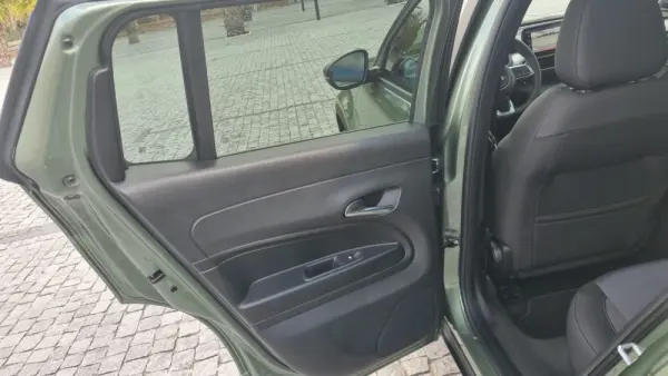 Jeep Avenger 1.2 e-Hybrid Summit DCT 19
