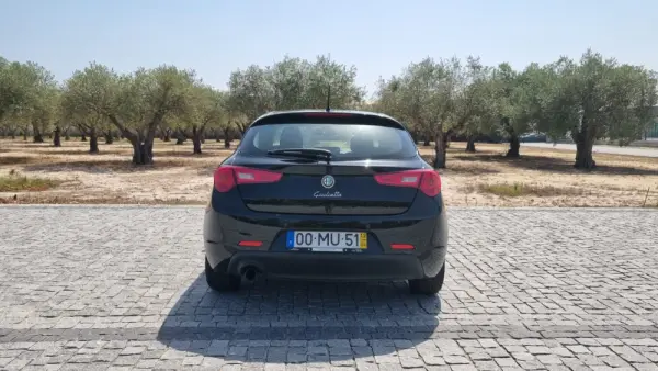 Alfa Romeo Giulietta 1.6 JTDM Distinctive 6