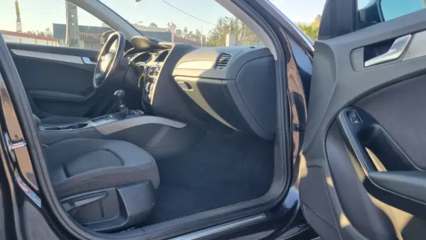 Audi A4 2.0 TDI 12
