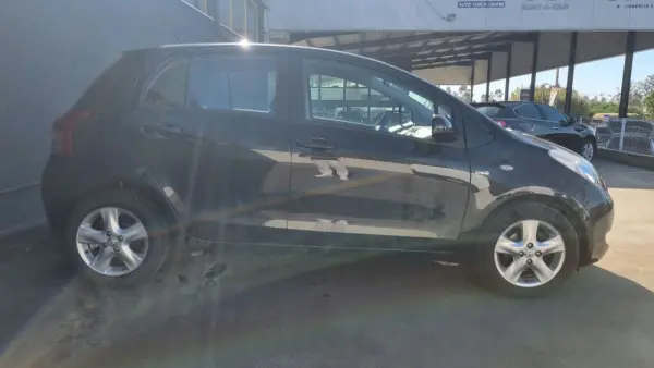 Toyota Yaris 1.4 D-4D Sol High P. MM 3