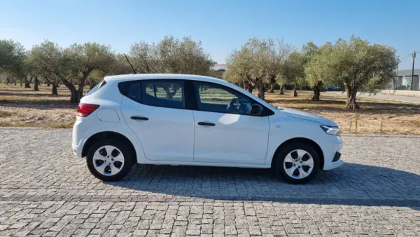 Dacia Sandero 1.0 ECO-G Essential Bi-Fuel 2