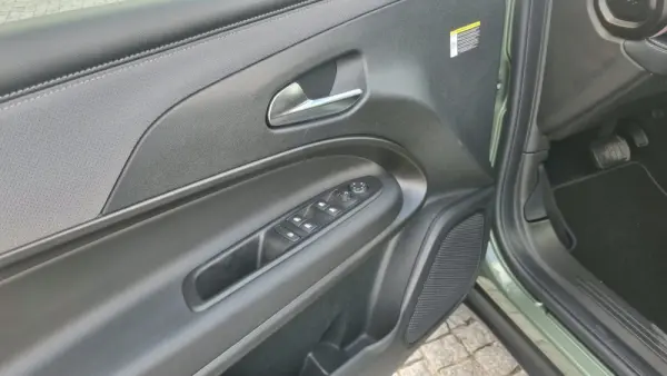 Jeep Avenger 1.2 e-Hybrid Summit DCT 18