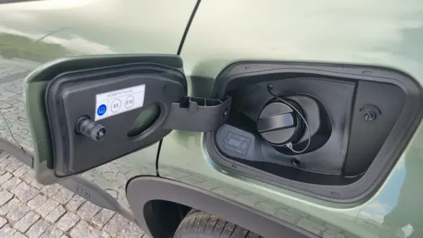Jeep Avenger 1.2 e-Hybrid Summit DCT 17