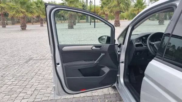 Volkswagen Touran 1.5 TSI Confortline 14