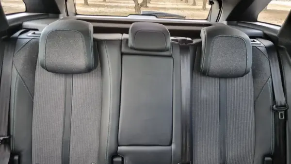 Peugeot 3008 1.6 Hybrid Allure e-EAT8 12