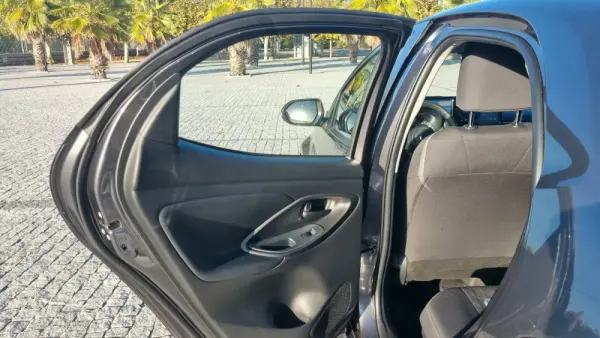Mazda 2 1.5 L Hybrid VVT-i Centre-Line 17