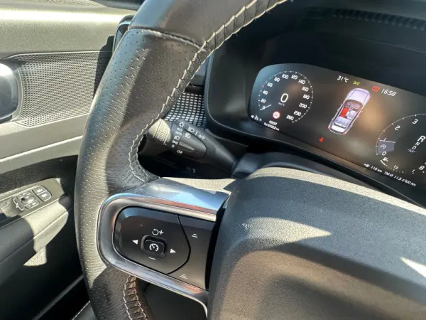 Volvo XC 40 1.5 T2 R-Design Geartronic 27
