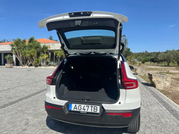 Volvo XC 40 1.5 T2 R-Design Geartronic 10