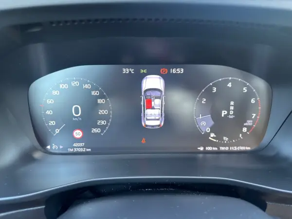 Volvo XC 40 1.5 T2 R-Design Geartronic 16