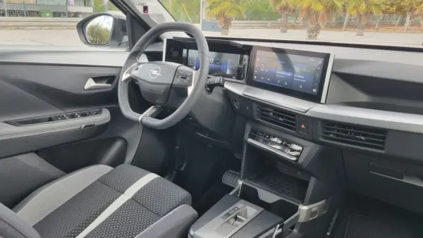 Opel Frontera 1.2 Hybrid GS eDCT 10
