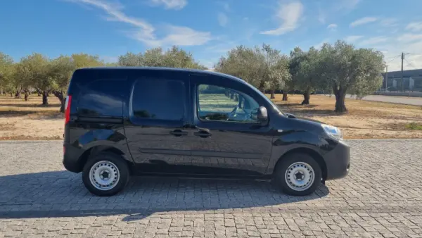 Renault Kangoo Outro 3