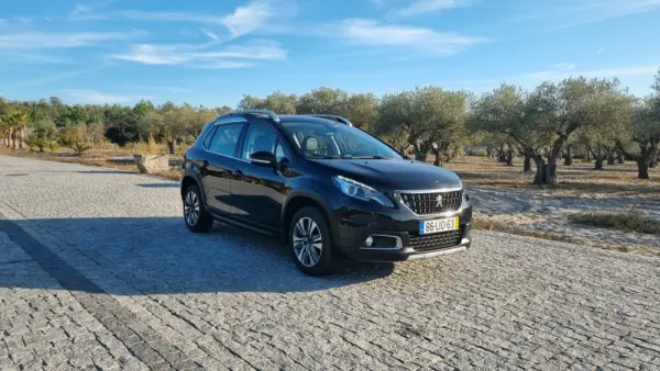 Peugeot 2008 1.2 PureTech Allure EAT6 4