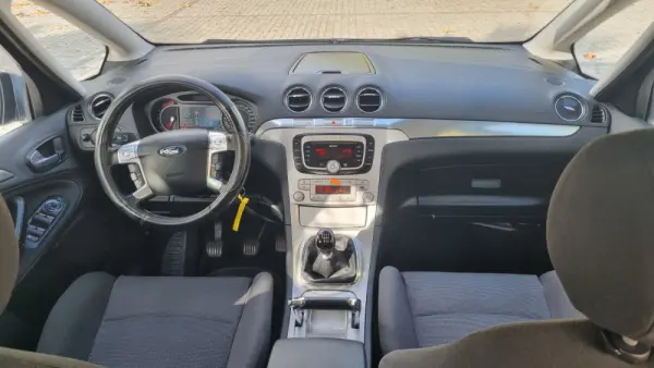 Ford S-Max 1.8 TDCi Titanium 7L 8