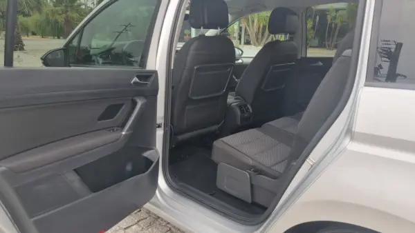 Volkswagen Touran 1.5 TSI Confortline 17
