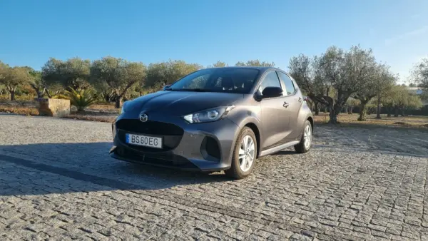 Mazda 2 1.5 L Hybrid VVT-i Centre-Line 1