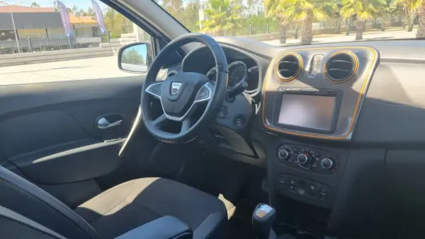 Dacia Sandero 1.5 dCi Stepway Easy-R 11