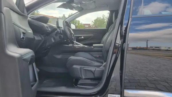 Peugeot 3008 1.6 Hybrid Allure e-EAT8 22